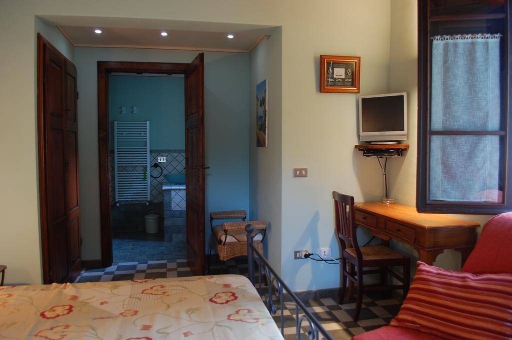 Il Pino Bed and Breakfast Vetulonia Kamer foto