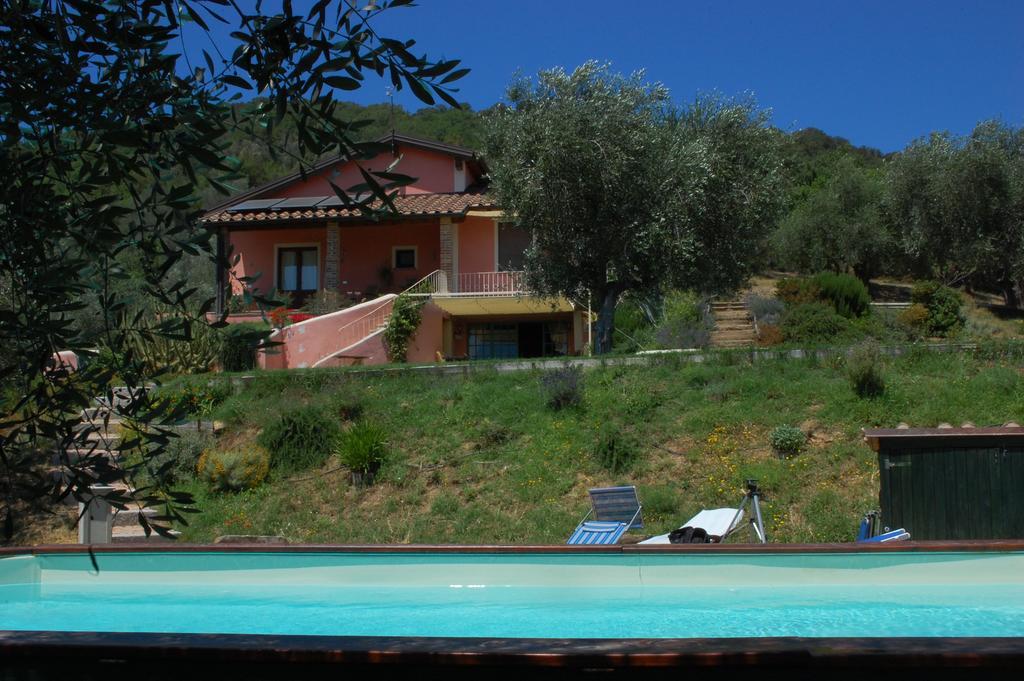 Il Pino Bed and Breakfast Vetulonia Buitenkant foto